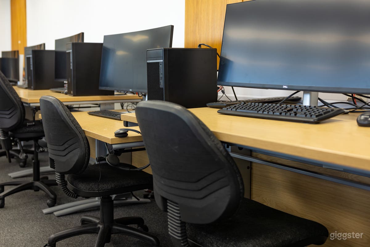 Computer/IT Room - Enfield Photo 3