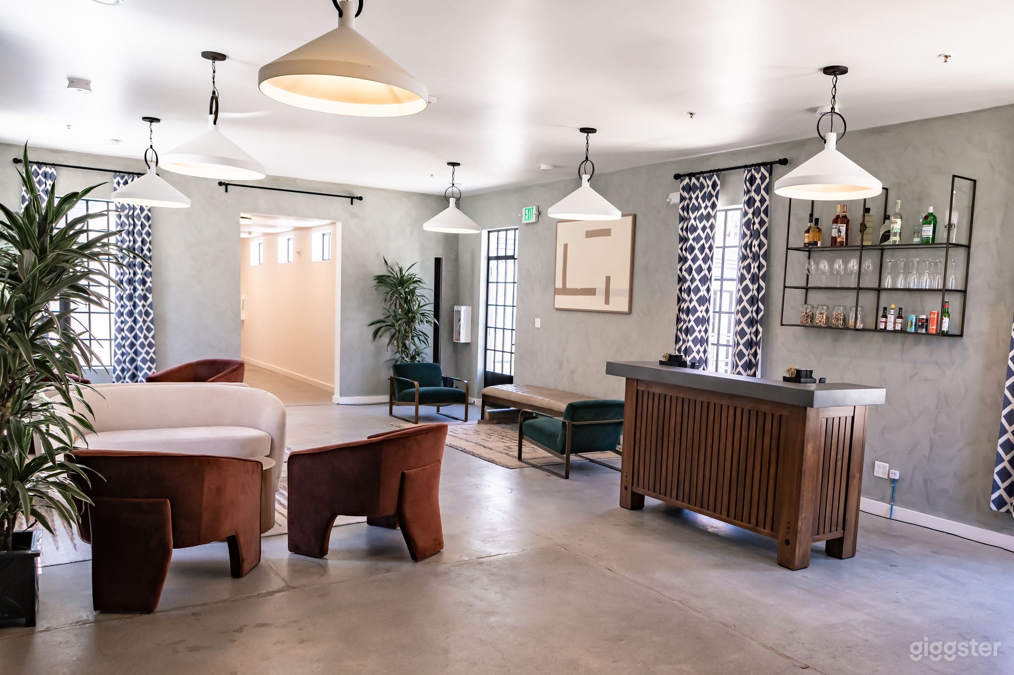 Sleek, spacious, and full of light — The Penthouse is your canvas for memorable events and content creation.