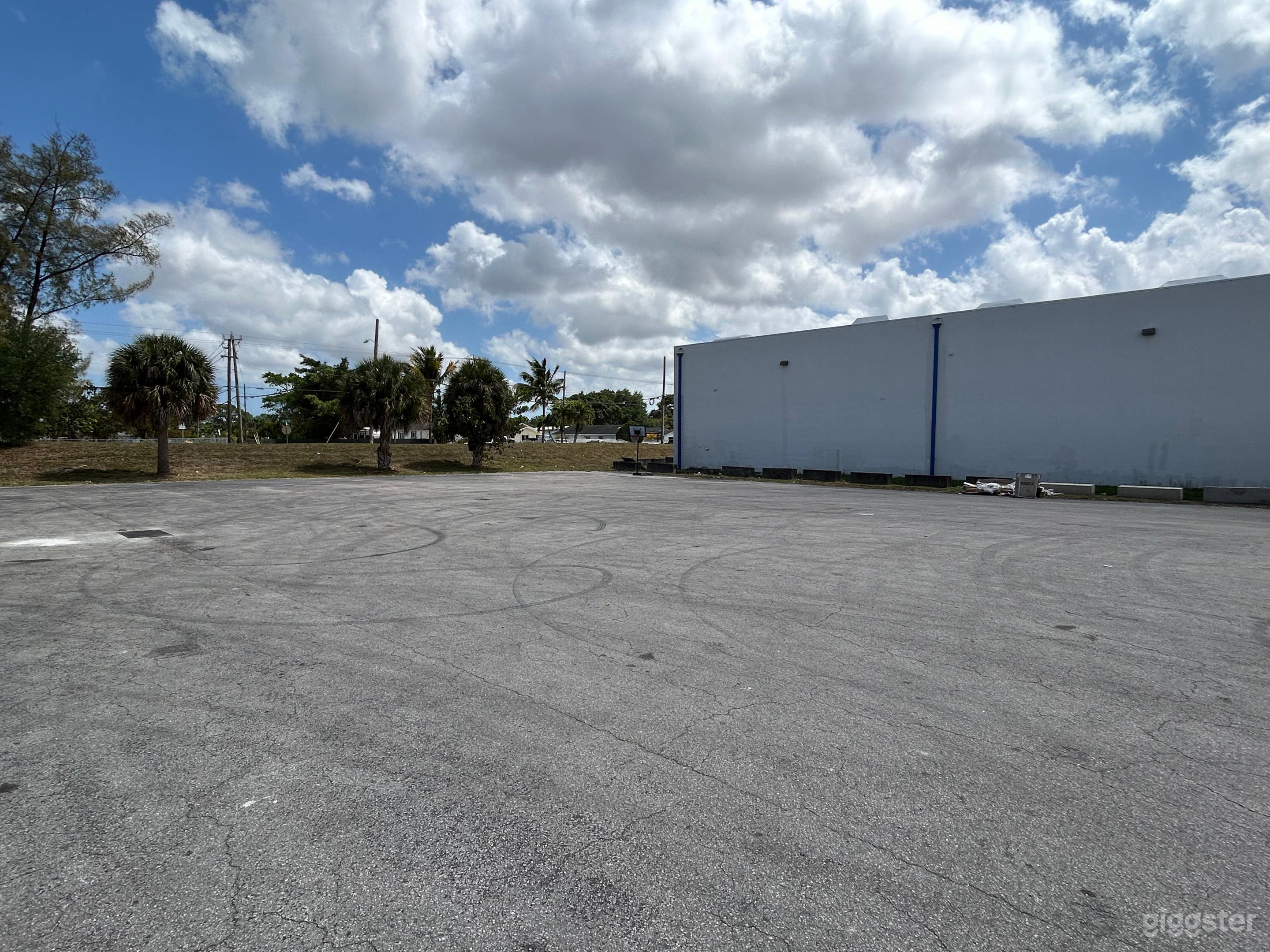 Large Parking Lot with Support Rooms Photo 3