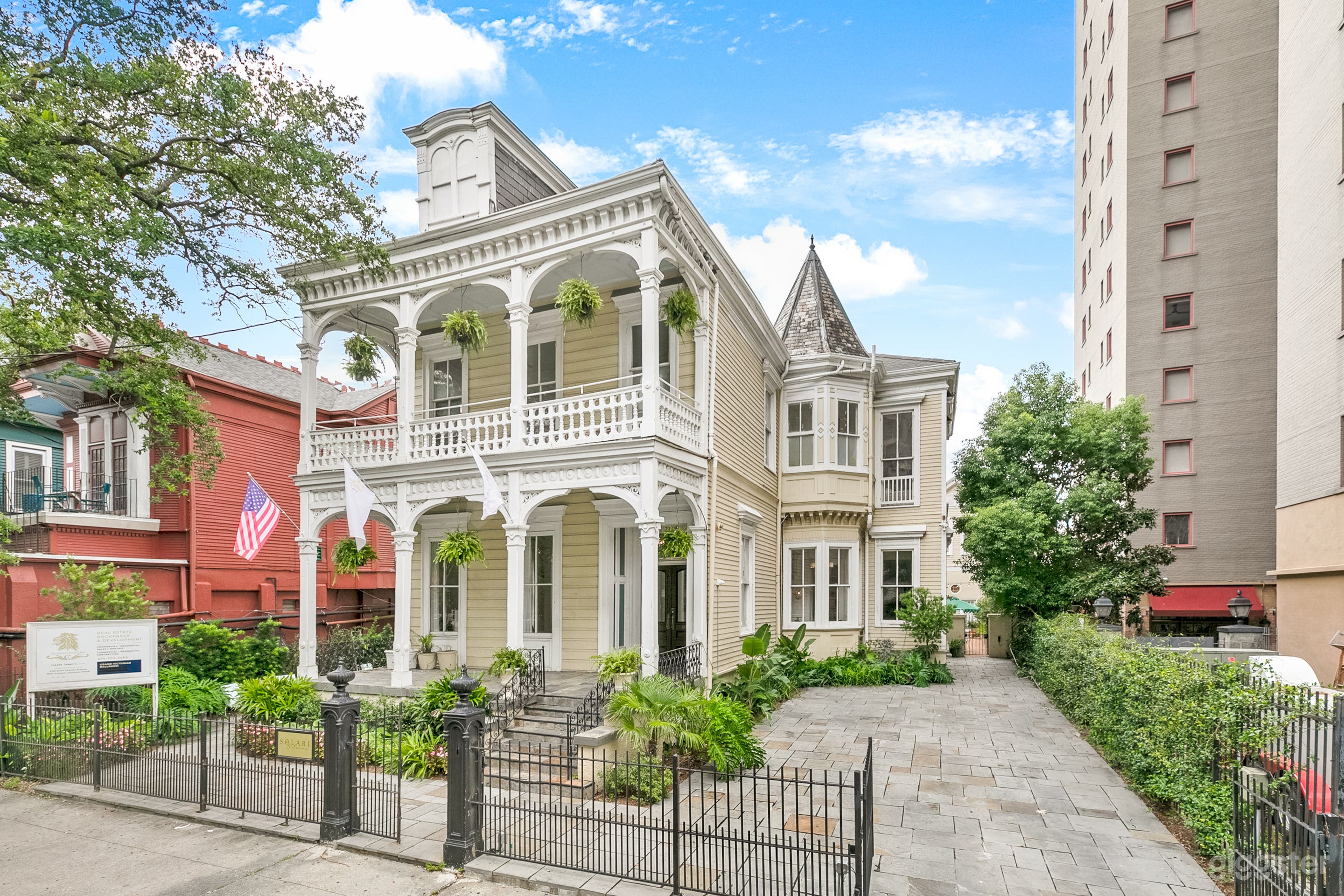 Spectacular 1886 Victorian Mansion in New Orleans Photo 1