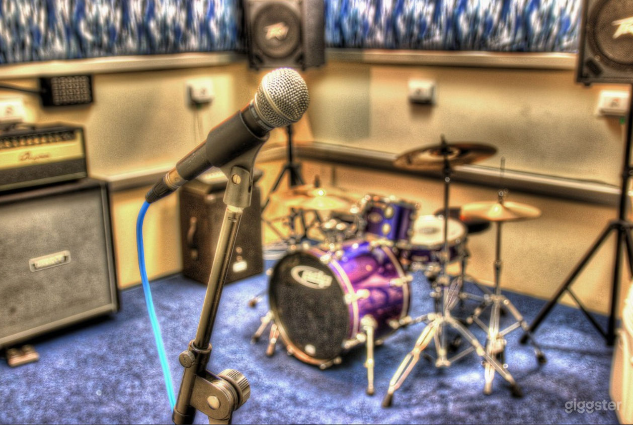 The Blue Room Photo 4