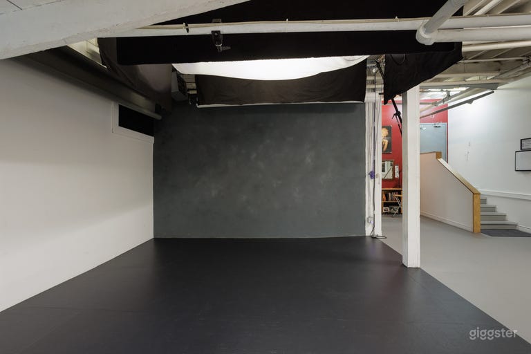  Artistic Production Studio 