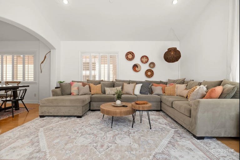  Endless Summer - Bright Open Beach House 