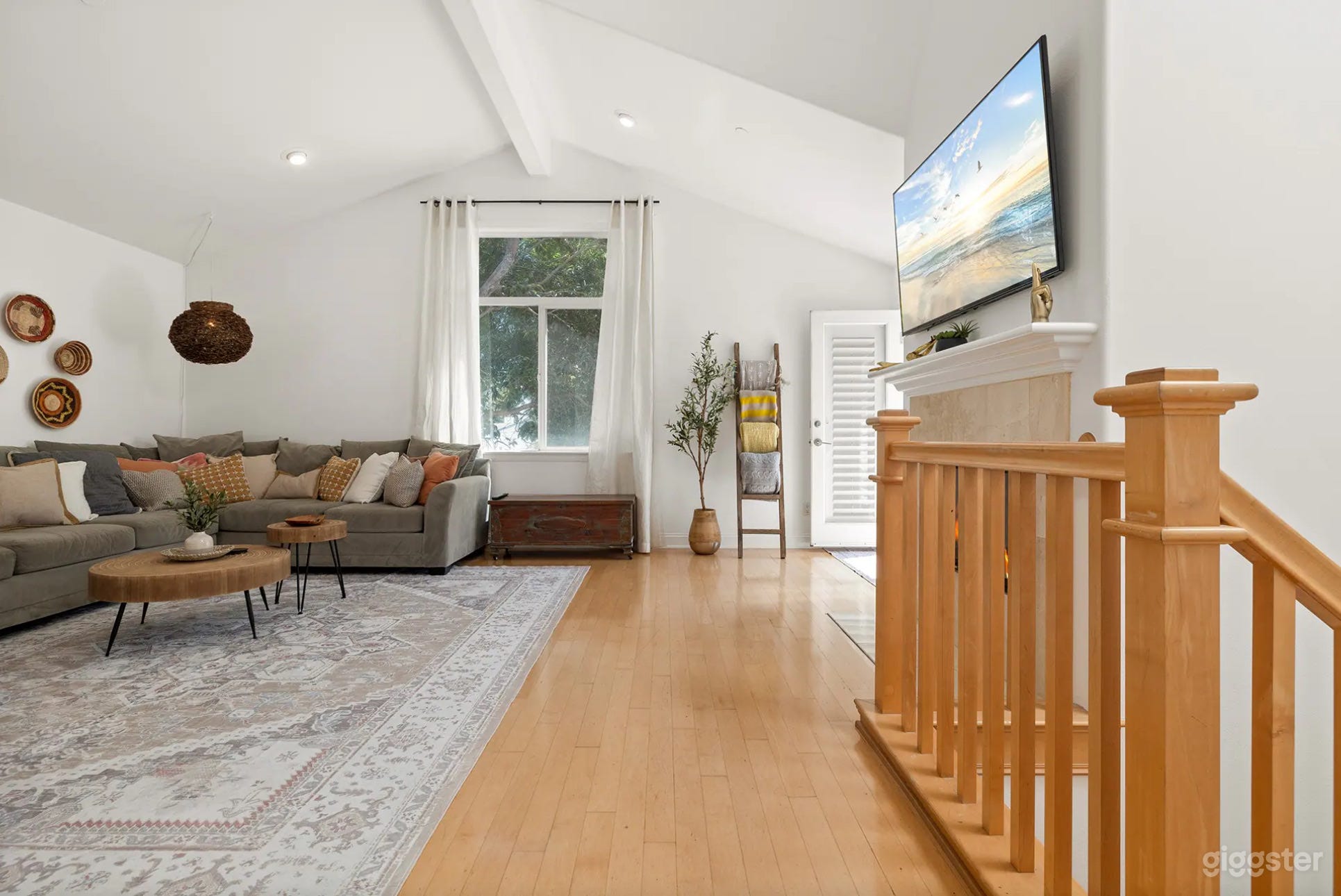 Endless Summer - Bright Open Beach House Photo 3