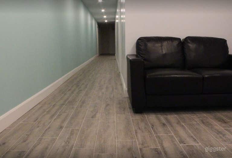  Studio B - Modern and Bright Room for Small to Medium Groups 