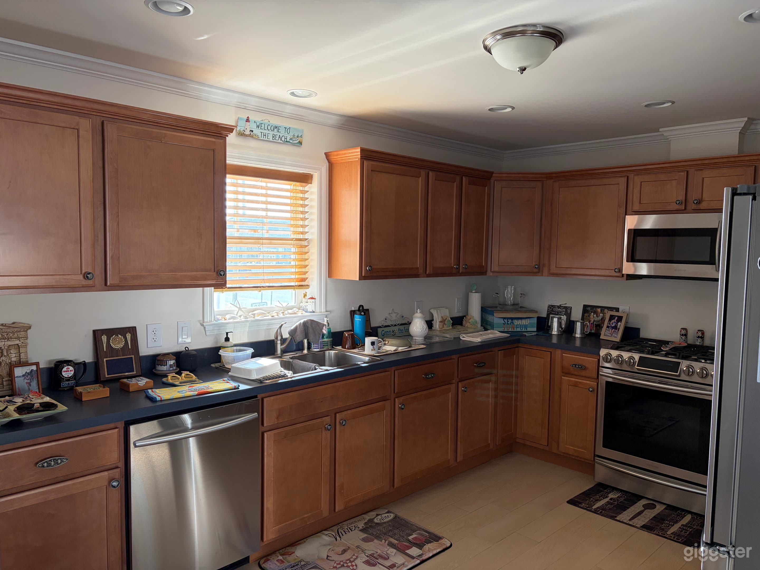 Modern Coastal Home Photo 3