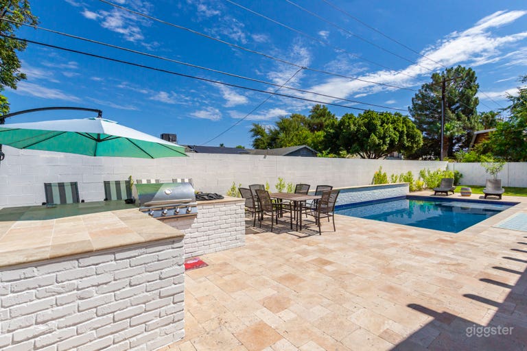  ARCADIA/BILTMORE - PRIME LOCATION - HEATED POOL 