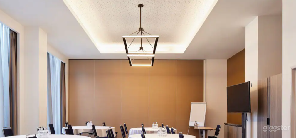 Eddington Foster Robinson Room  Photo 3