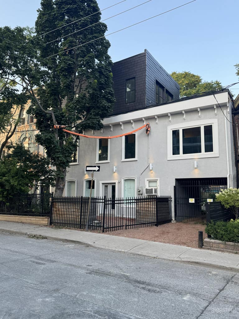  Ground Floor Studio Space in Toronto 