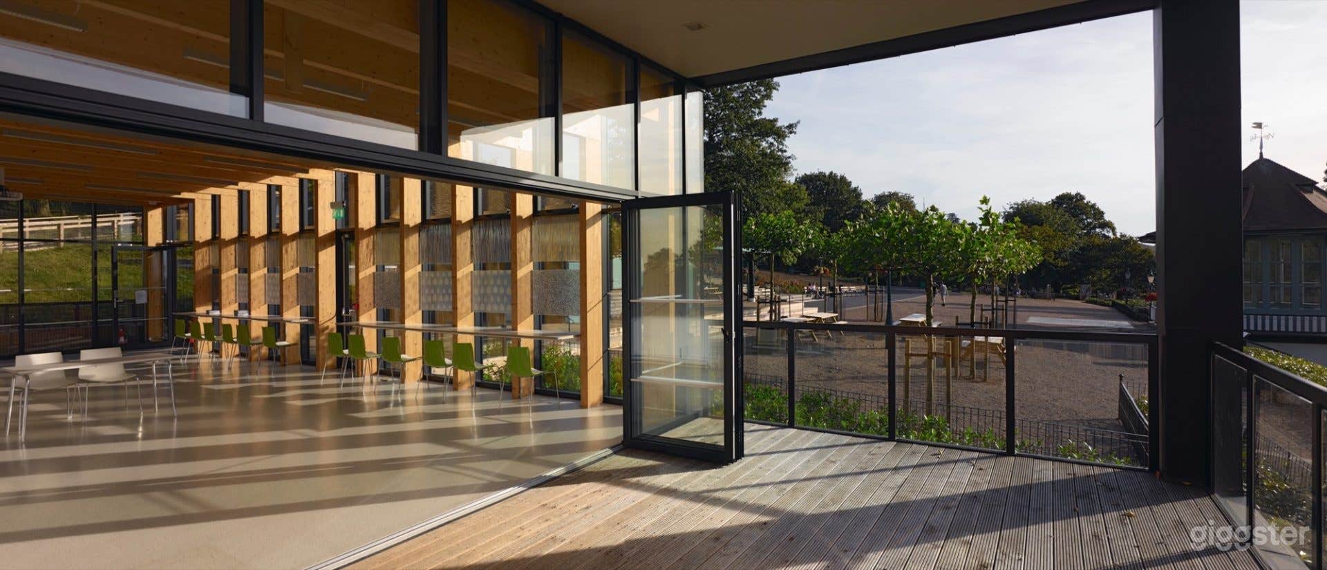 Modern Pavilion in London Photo 4