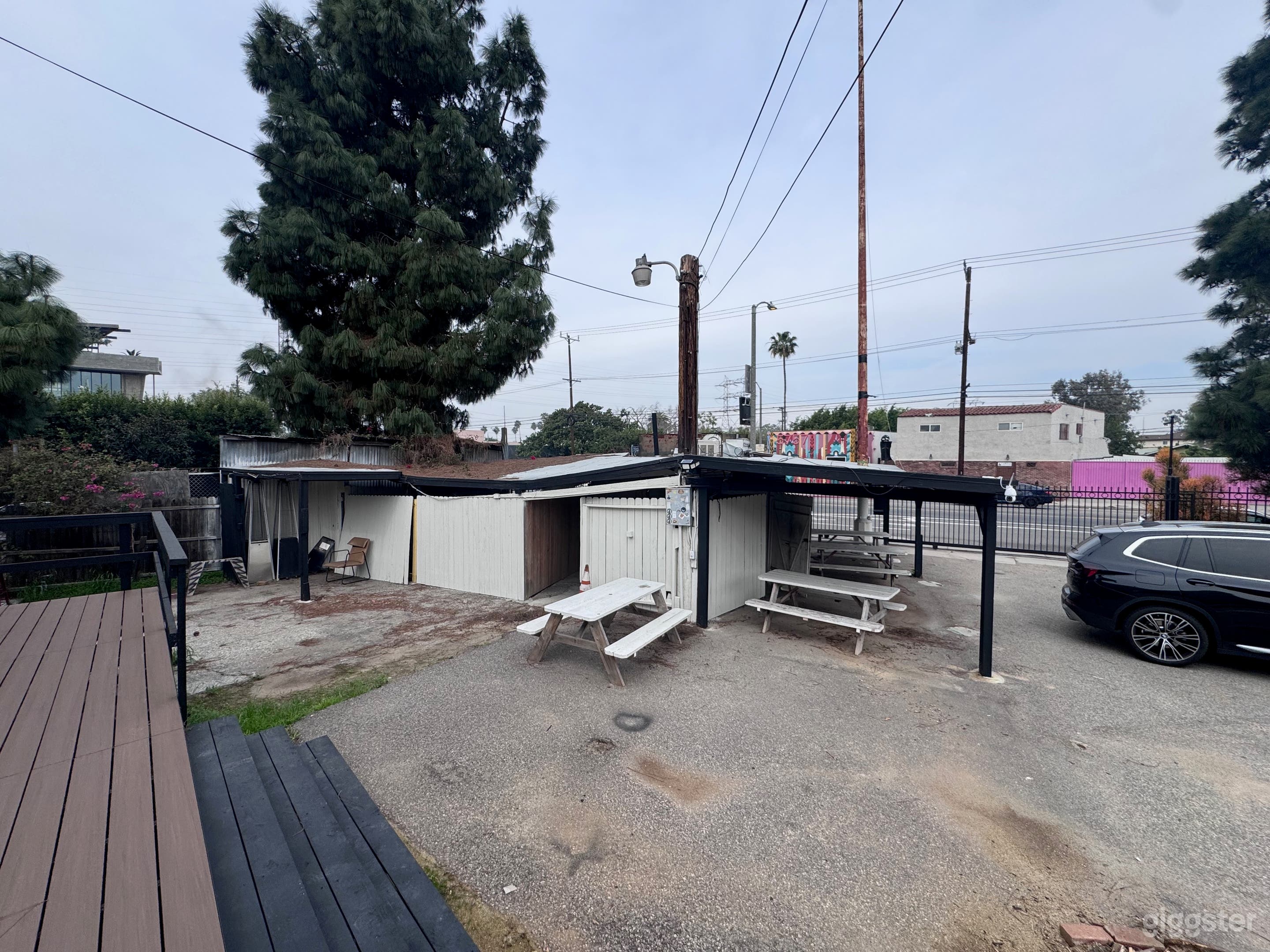 Vintage Burger / Outdoor Seating / Parking Photo 1
