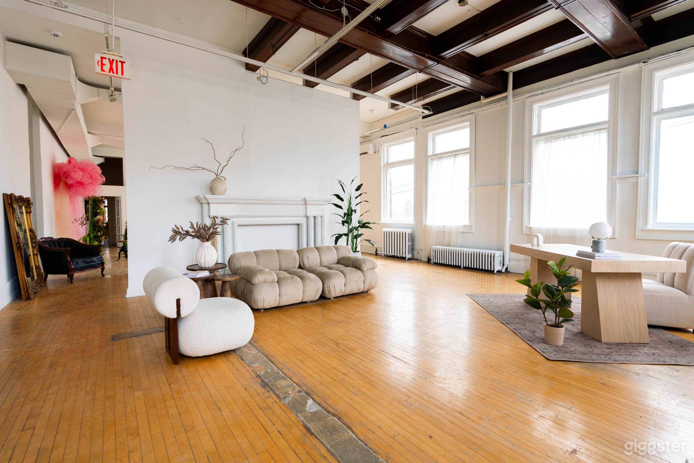 The Gallery #2 Photo 4