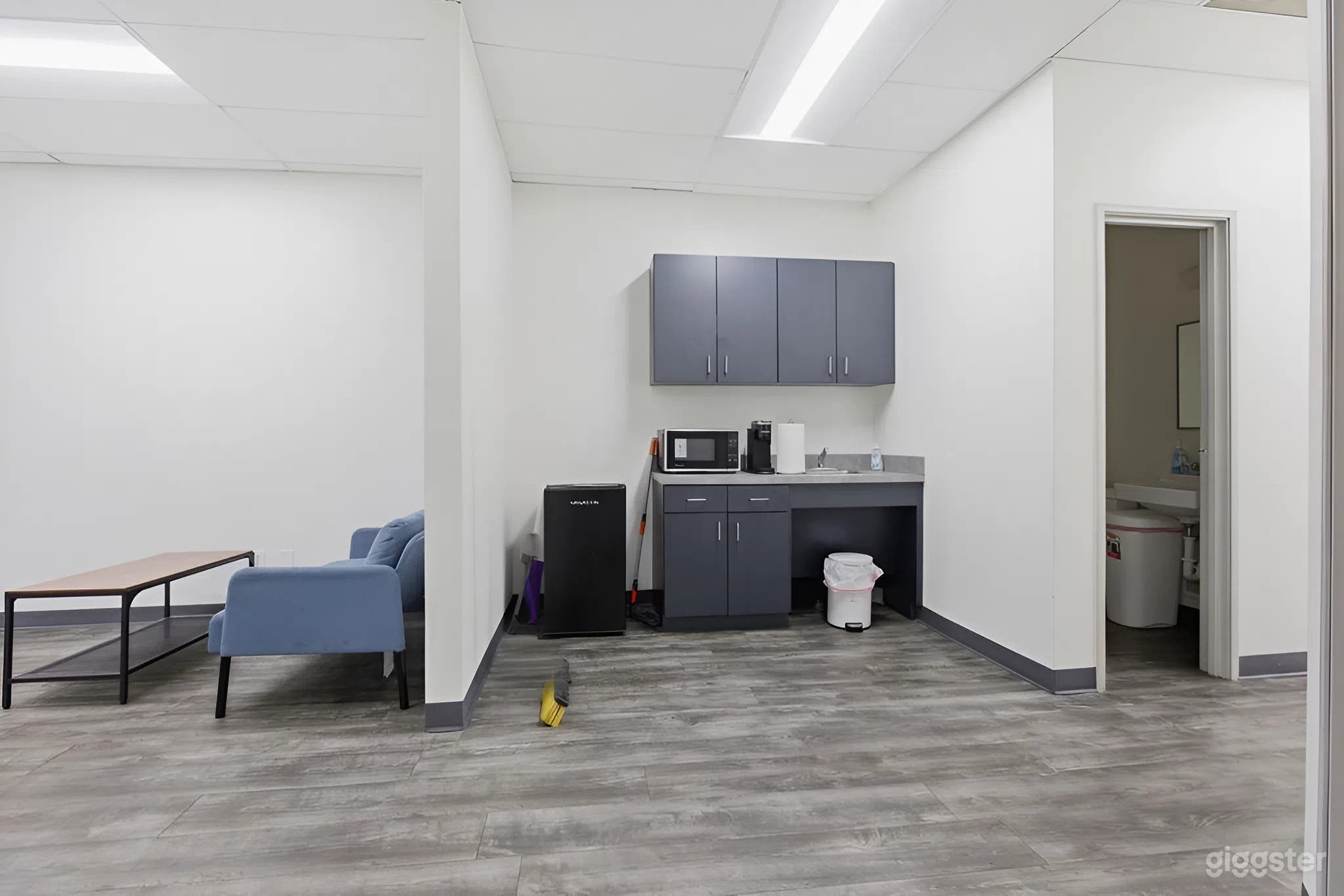 Multiuse studio in industrial park. Photo 4