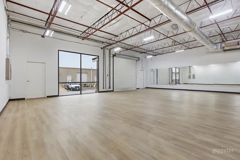  Estudio multiuso en parque industrial. 
