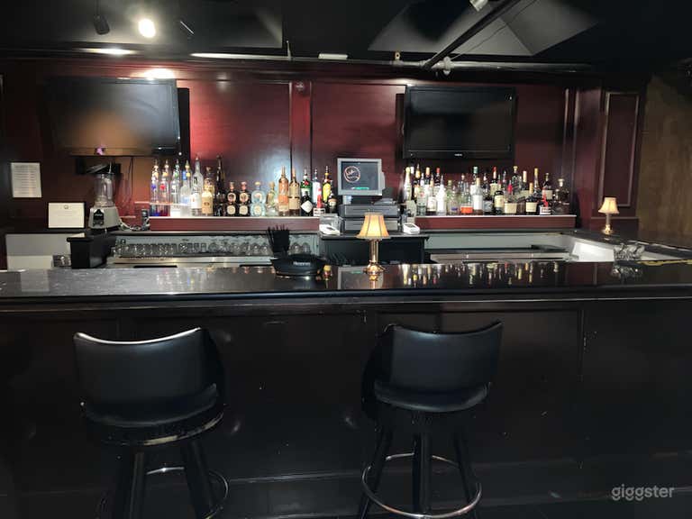  Versatile Loft Venue: Bar, Stage & Loft 