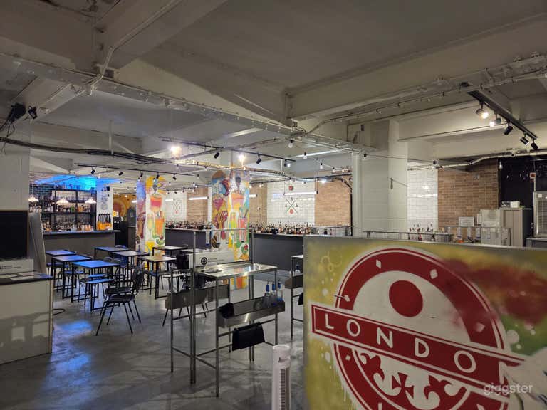  Unique bar school. Open plan perfect for many type of events 