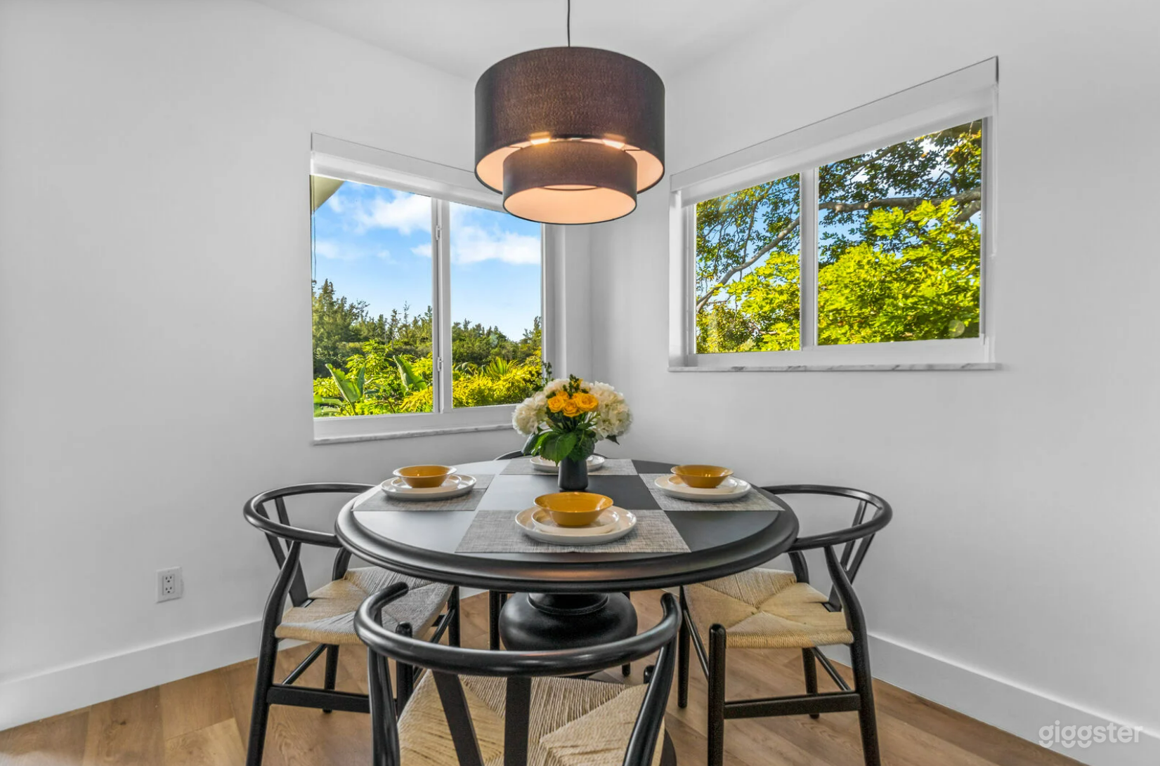 #261 Apt 8 2nd flr Modern fully equipped apartment Photo 1