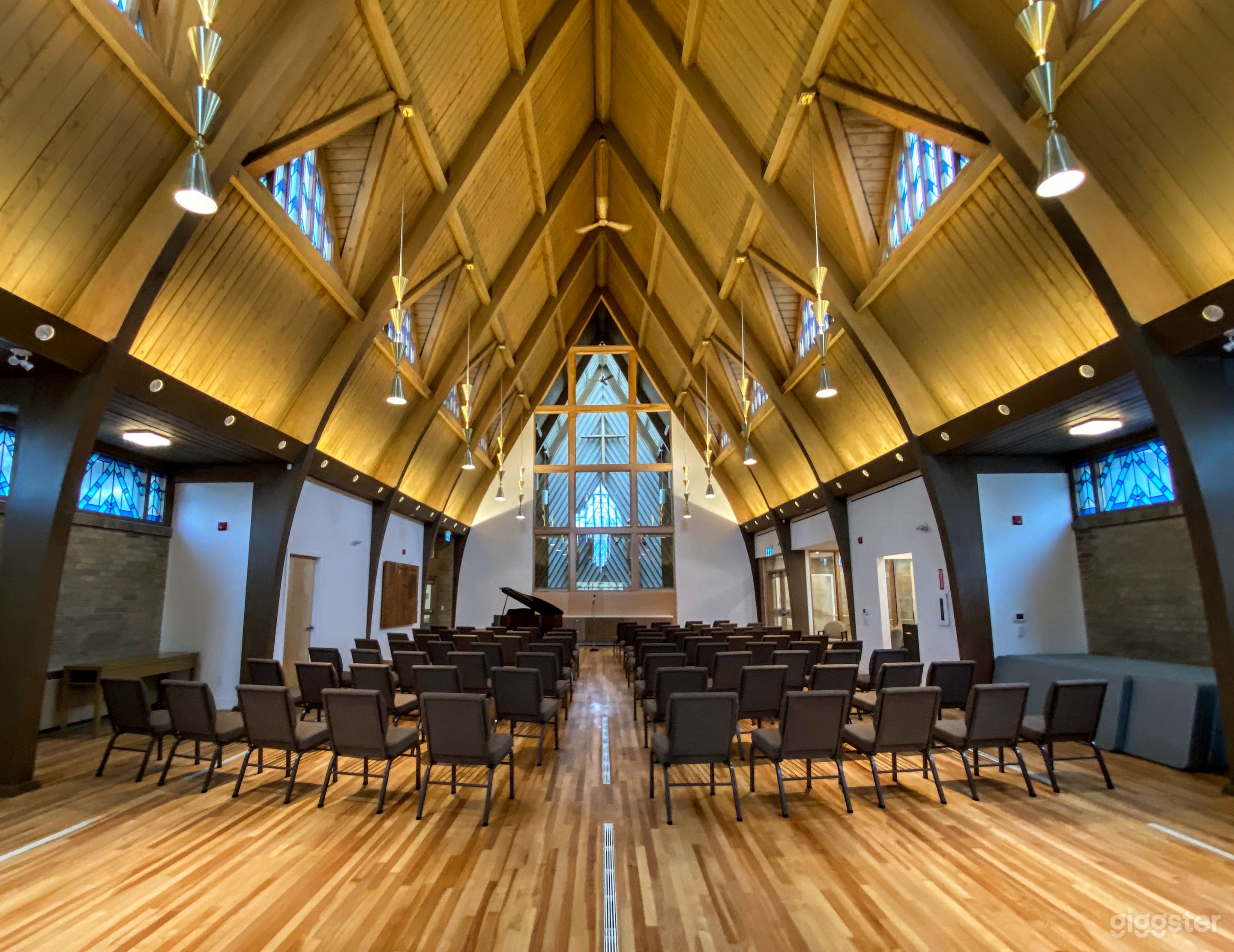 Bright, Spacious Event Hall Photo 1