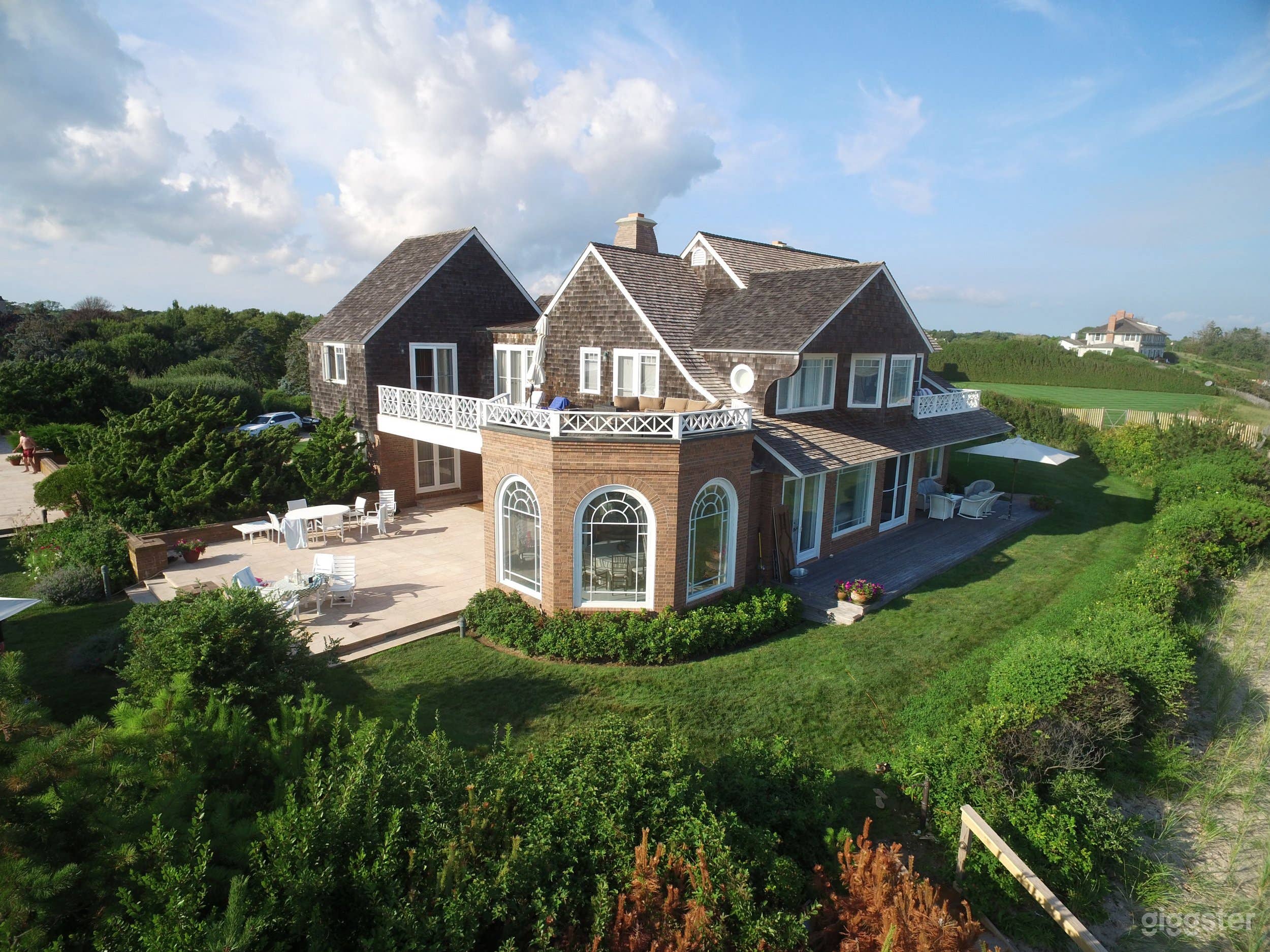 Lily Pond Lane Beachfront Estate in East Hampton Photo 1