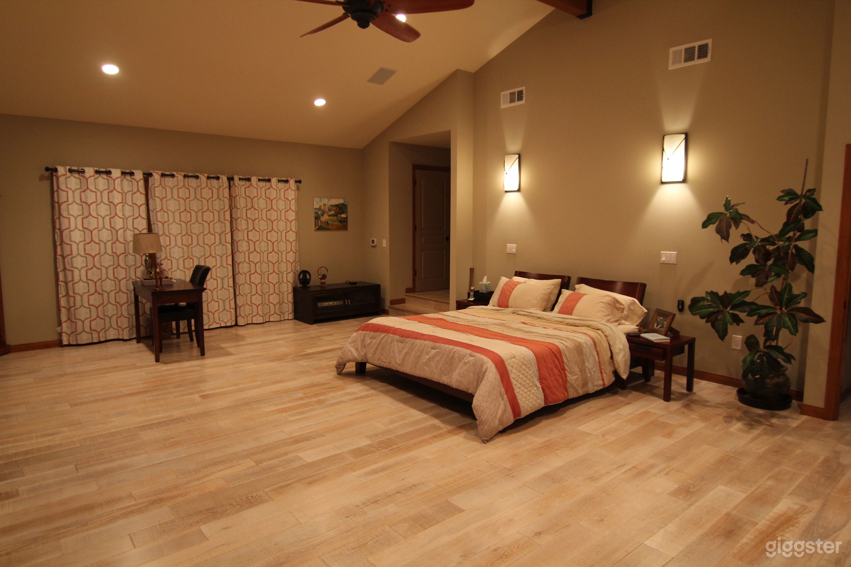 Master bedroom - night