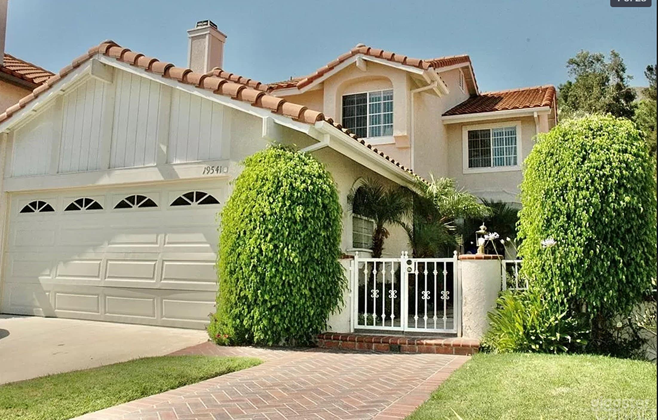 Spacious 4-Bedroom 2500 Sq Ft Home  Photo 1