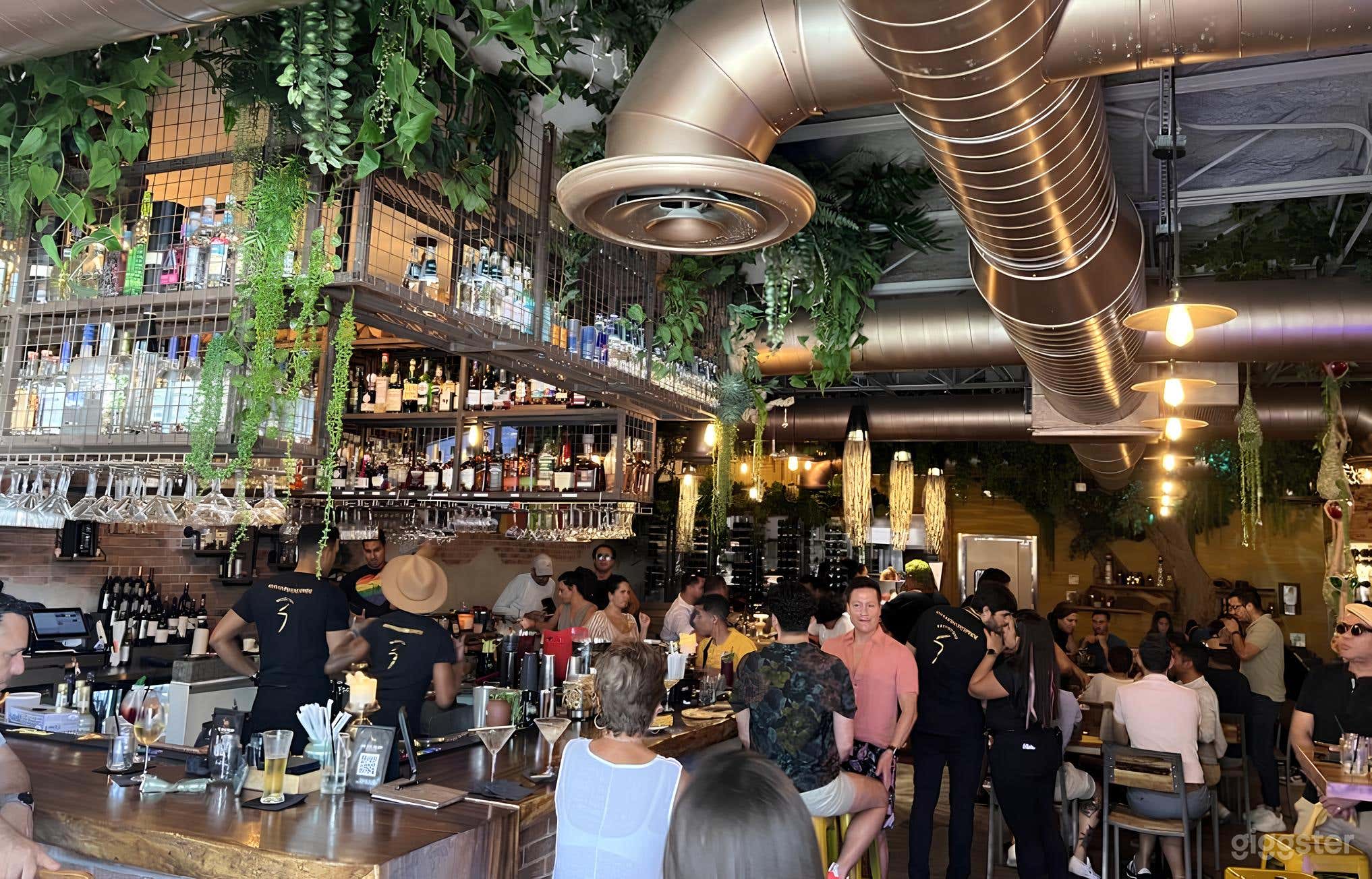 Colorful and Vibrant Main Dining Area Photo 3