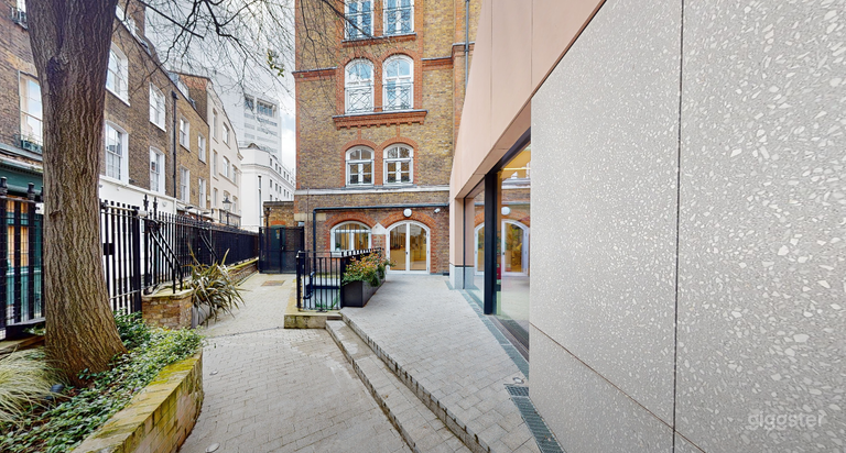  Spacious Outdoor Courtyard 