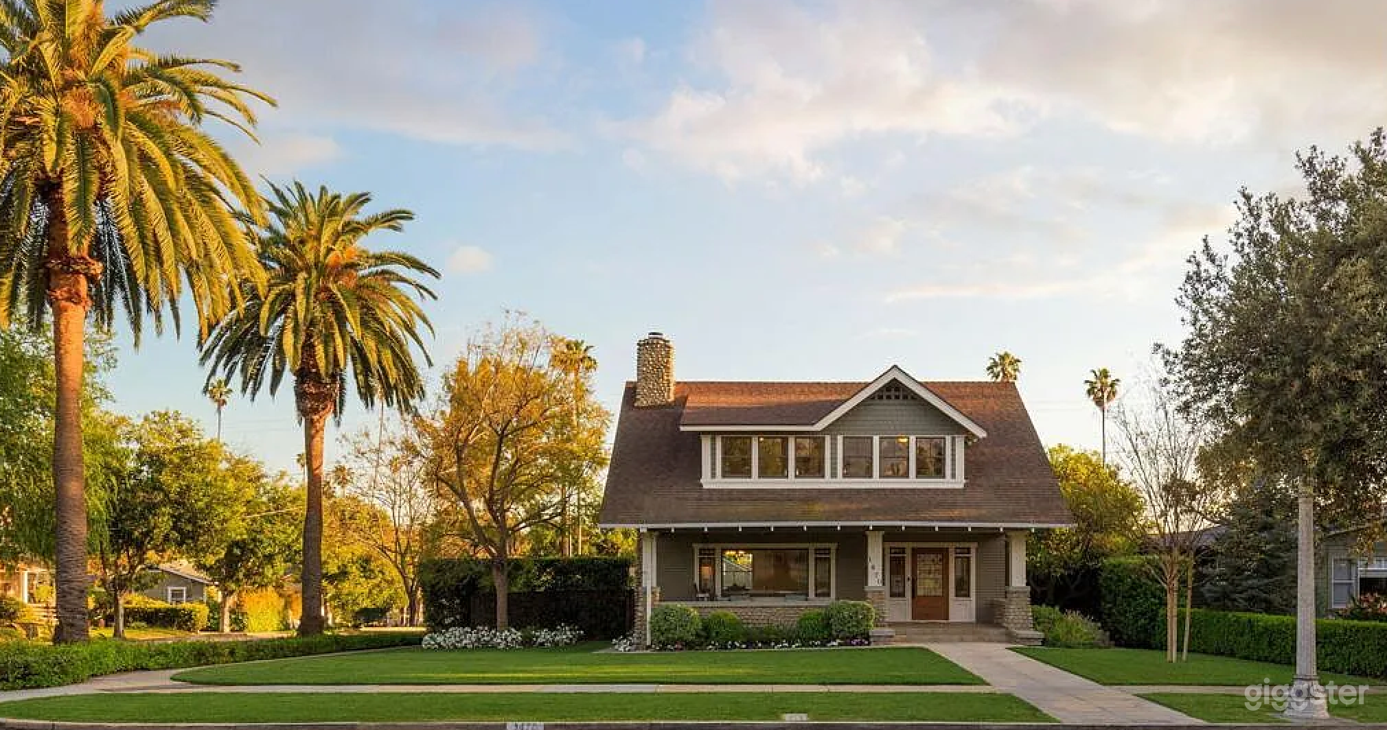 A historic and charming Pasadena Craftsman Photo 2