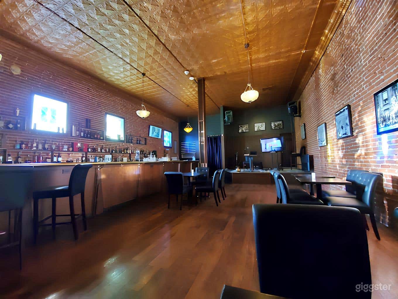 Shim's Tavern  Photo 1