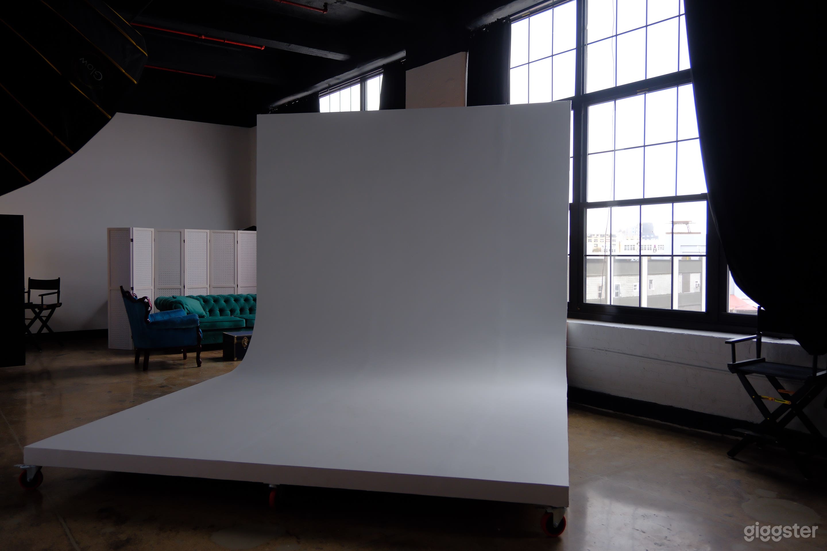 Daylight Studio Photo 3