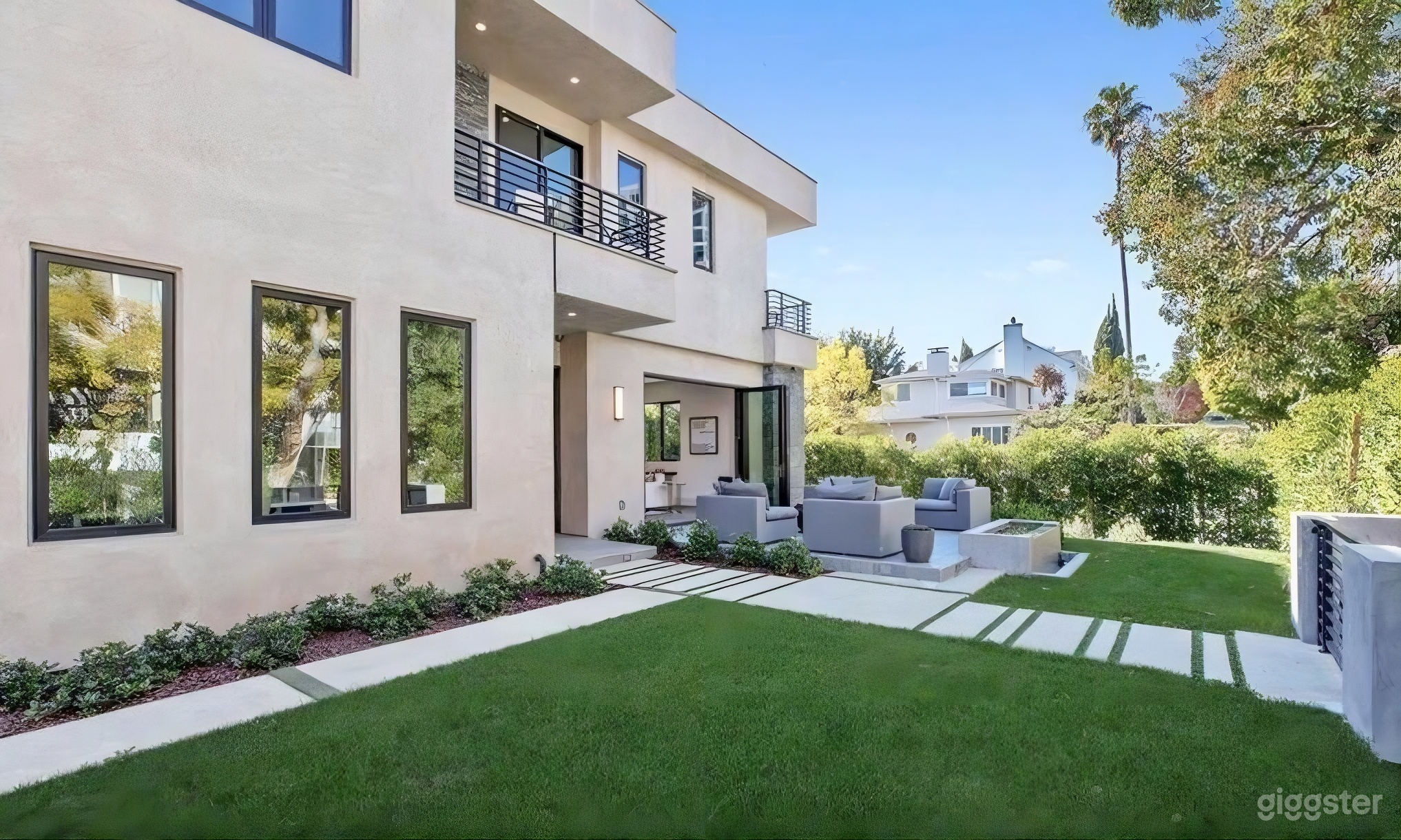Westwood Luxe Estate w/ Elevator & Pool Photo 3