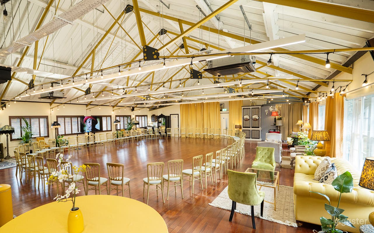 Charming New Victorian Loft Studio in London Photo 1