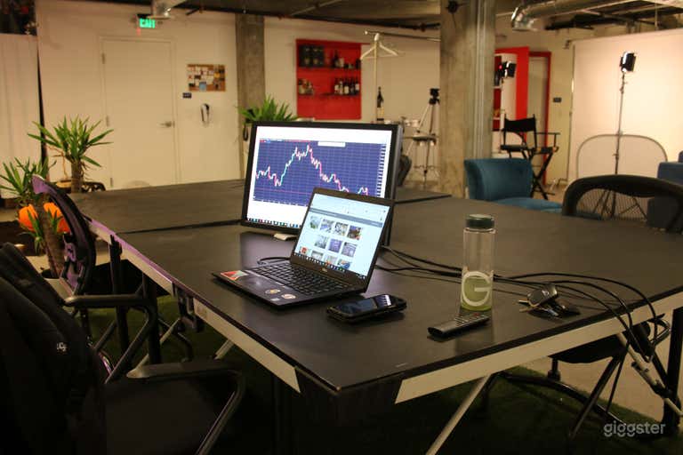  Multi-purpose Spacious Underground Creative Studio in heart of Valencia 