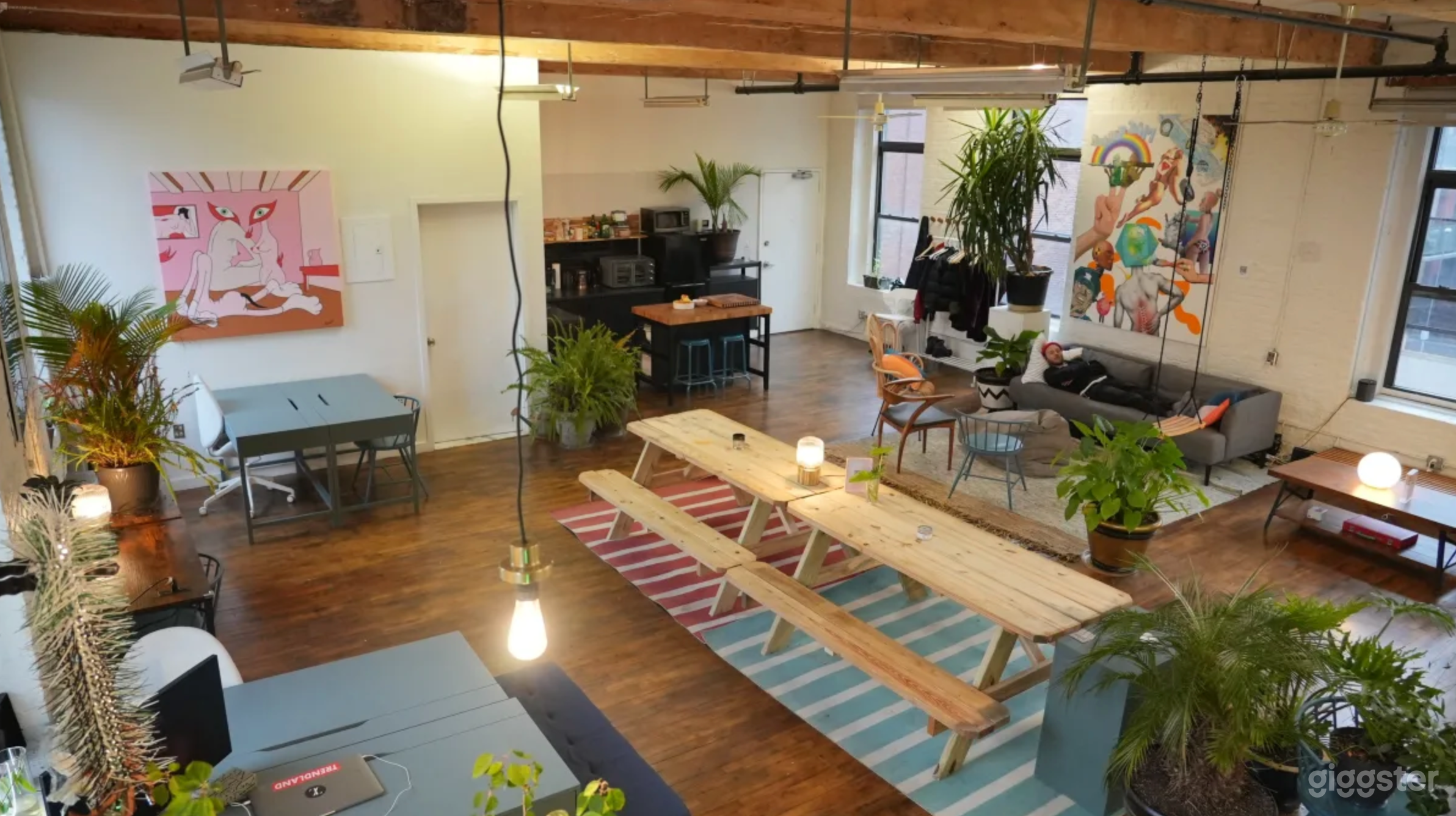 Cozy Williamsburg Event Space &amp; Photo Studio Photo 4