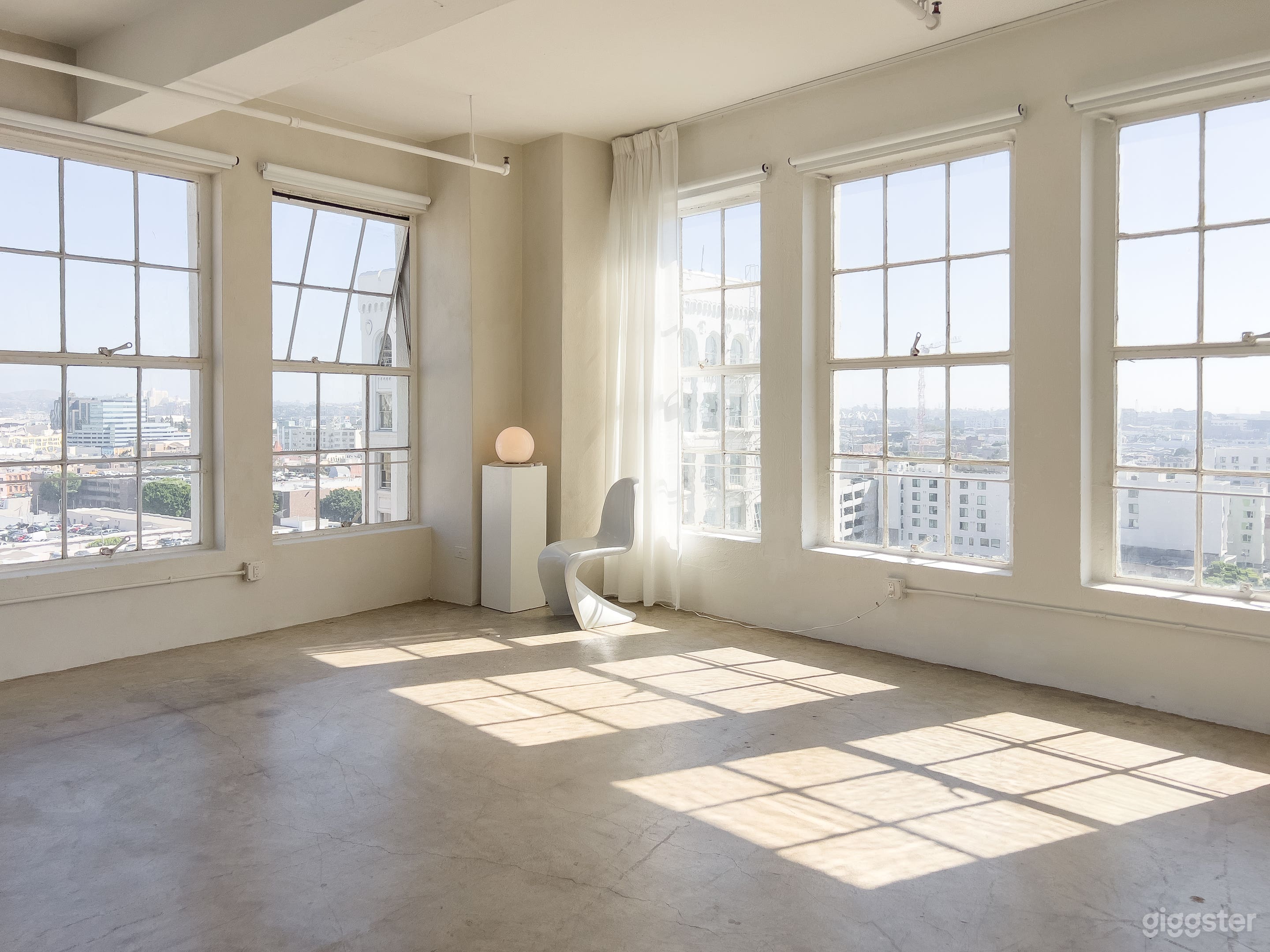 Photo Studio Loft w/ Stunning Light &amp; Iconic Views Photo 1