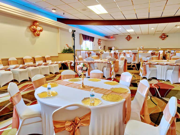  Glamoura Banquet Space 