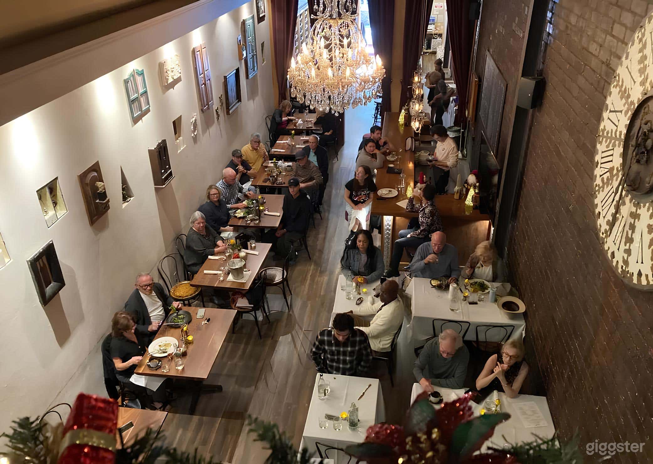 Indoor Dining Room Photo 3