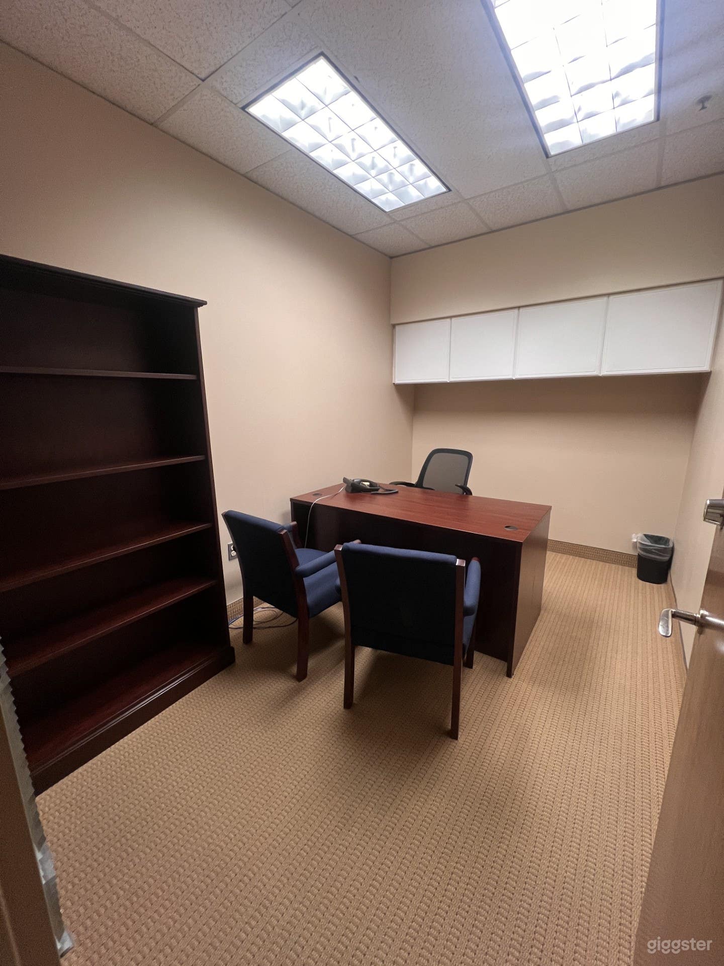 Private Office Suite 640 Photo 2