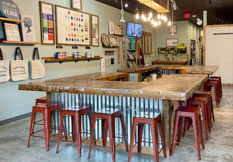  Beautiful DIY Studio in Orlando 