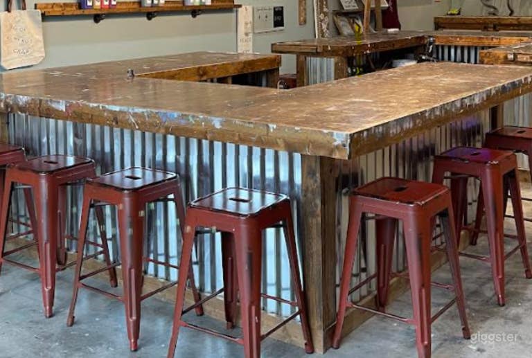  Beautiful DIY Studio in Orlando 