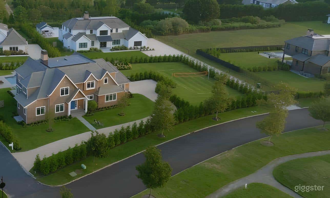 Expansive Lush Backyard Photo 4