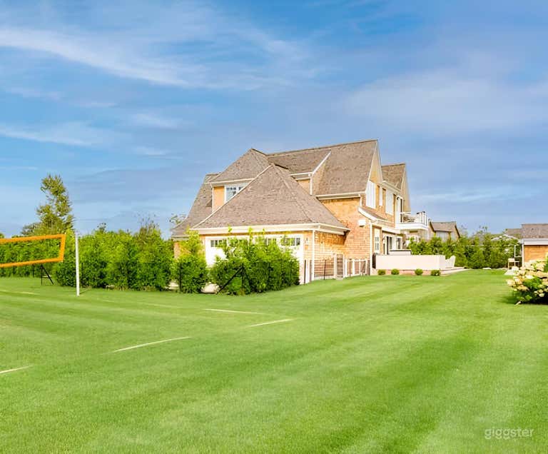  Expansive Lush Backyard 