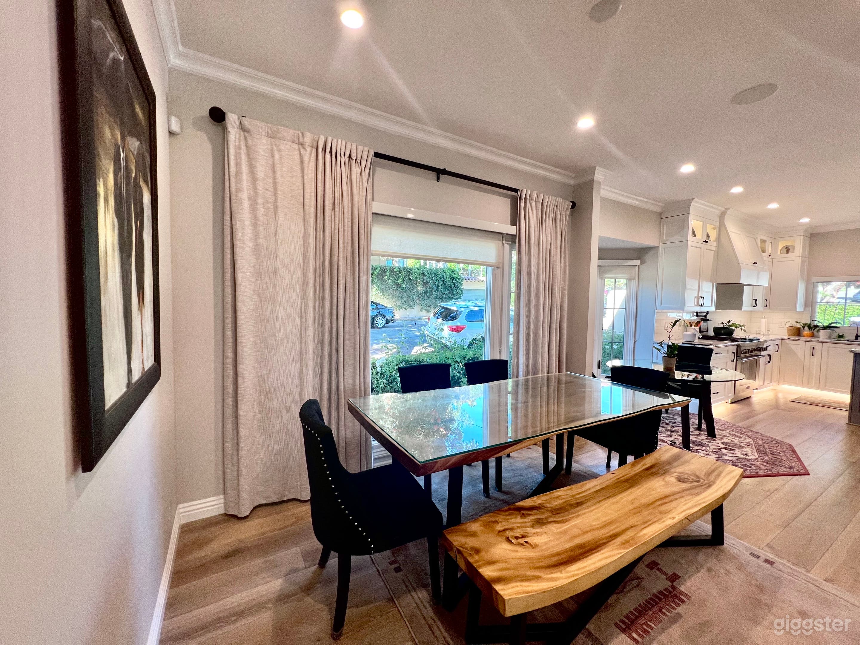 MODERN SPANISH LUXURY WITH GOURMET KITCHEN Photo 2