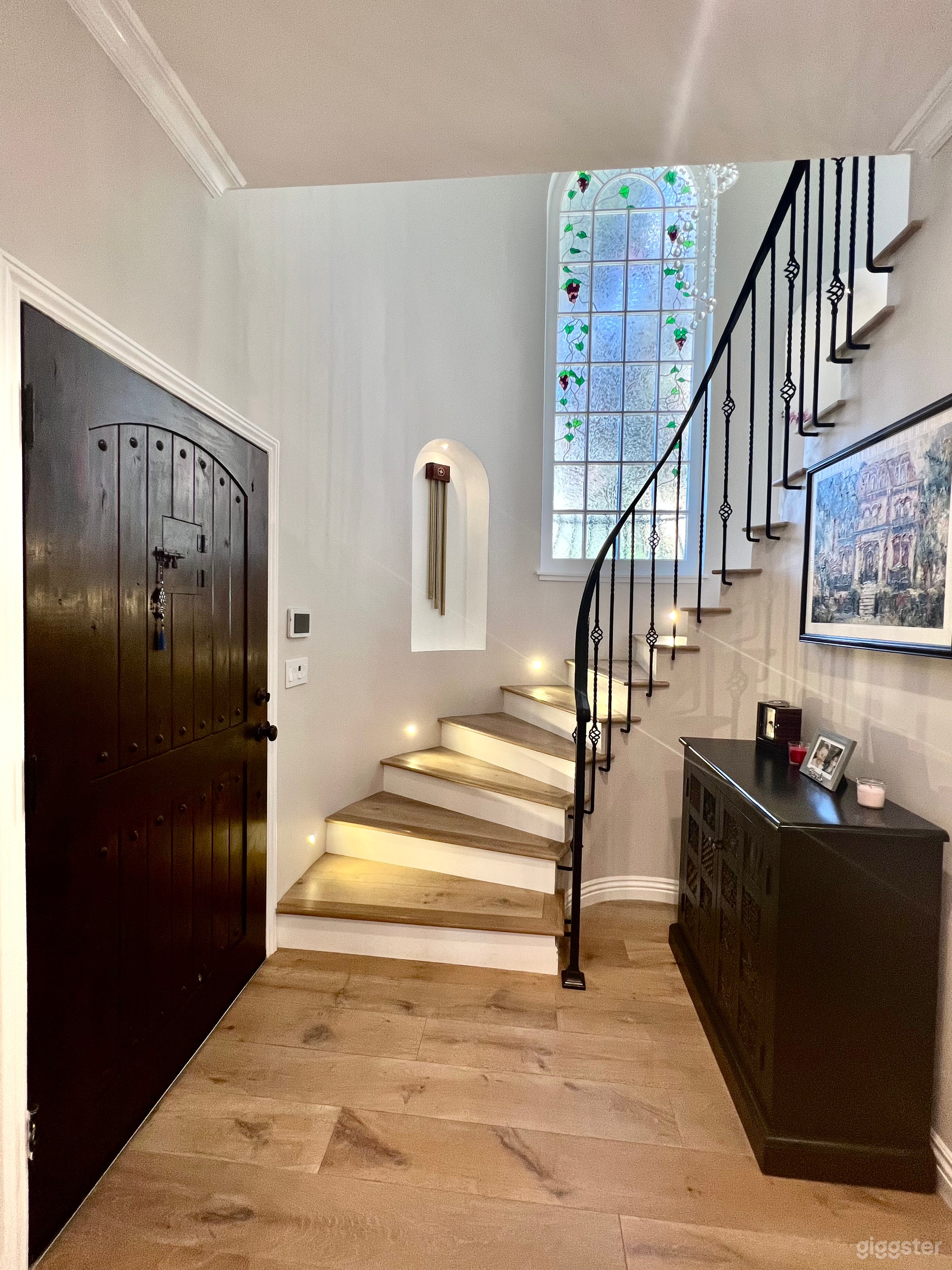 MODERN SPANISH LUXURY WITH GOURMET KITCHEN Photo 1