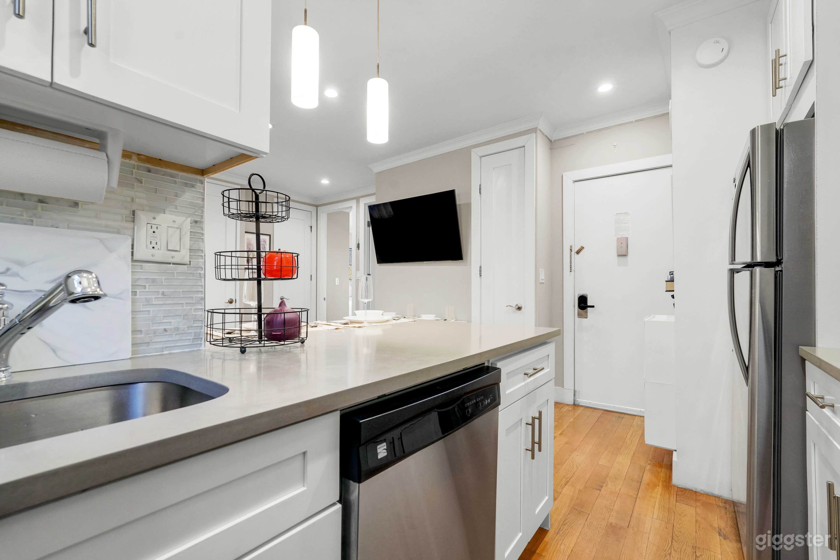 Beautiful 3-Bedroom in Astoria Ditmars Photo 4
