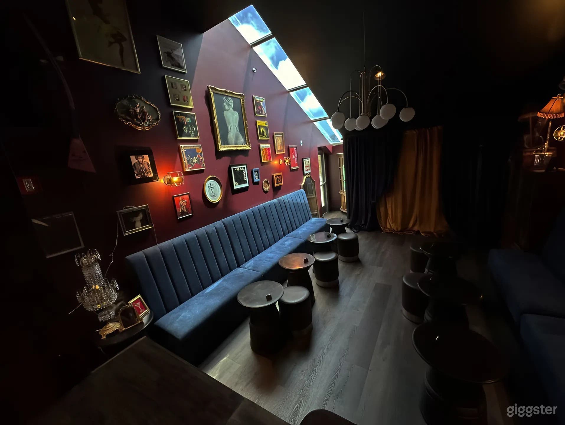 Intimate 20-Seat Speakeasy with Live Jazz &amp; Acoustic Nights Photo 1