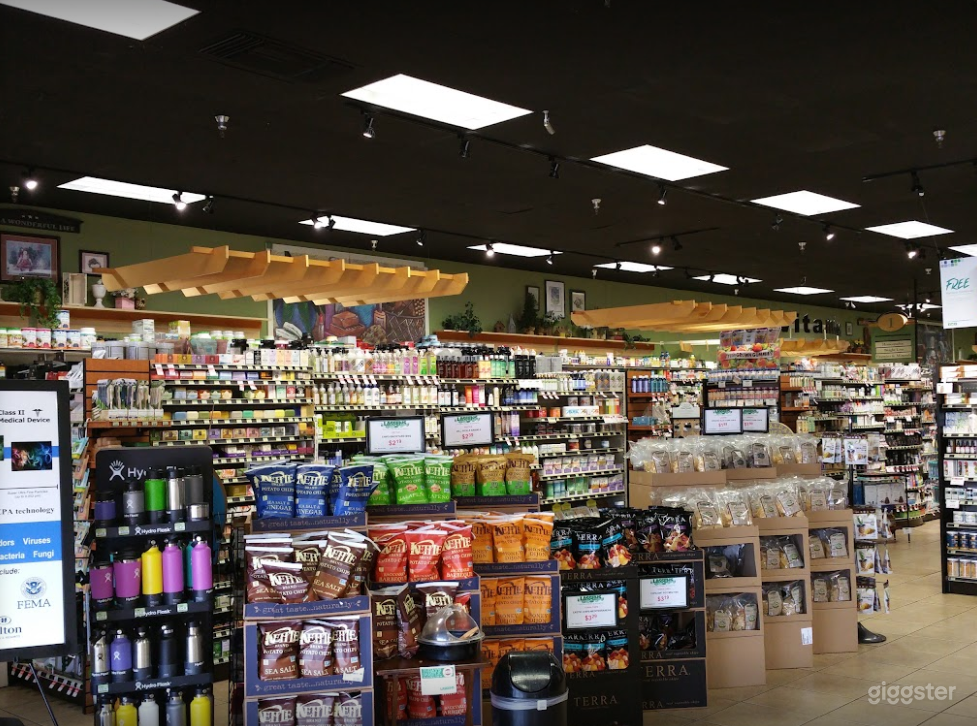 Spacious Health Food Store Perfect for Photoshoots and Productions in Bakersfield  Photo 1