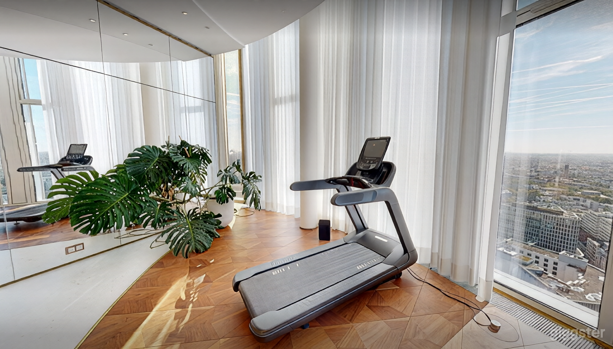 Exklusives Wohn-Gym mit natürlichem Licht & Aussicht Foto 3