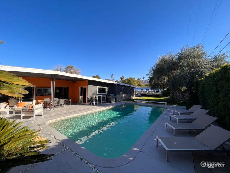  Rectangular Pool with Inviting Jacuzzi 