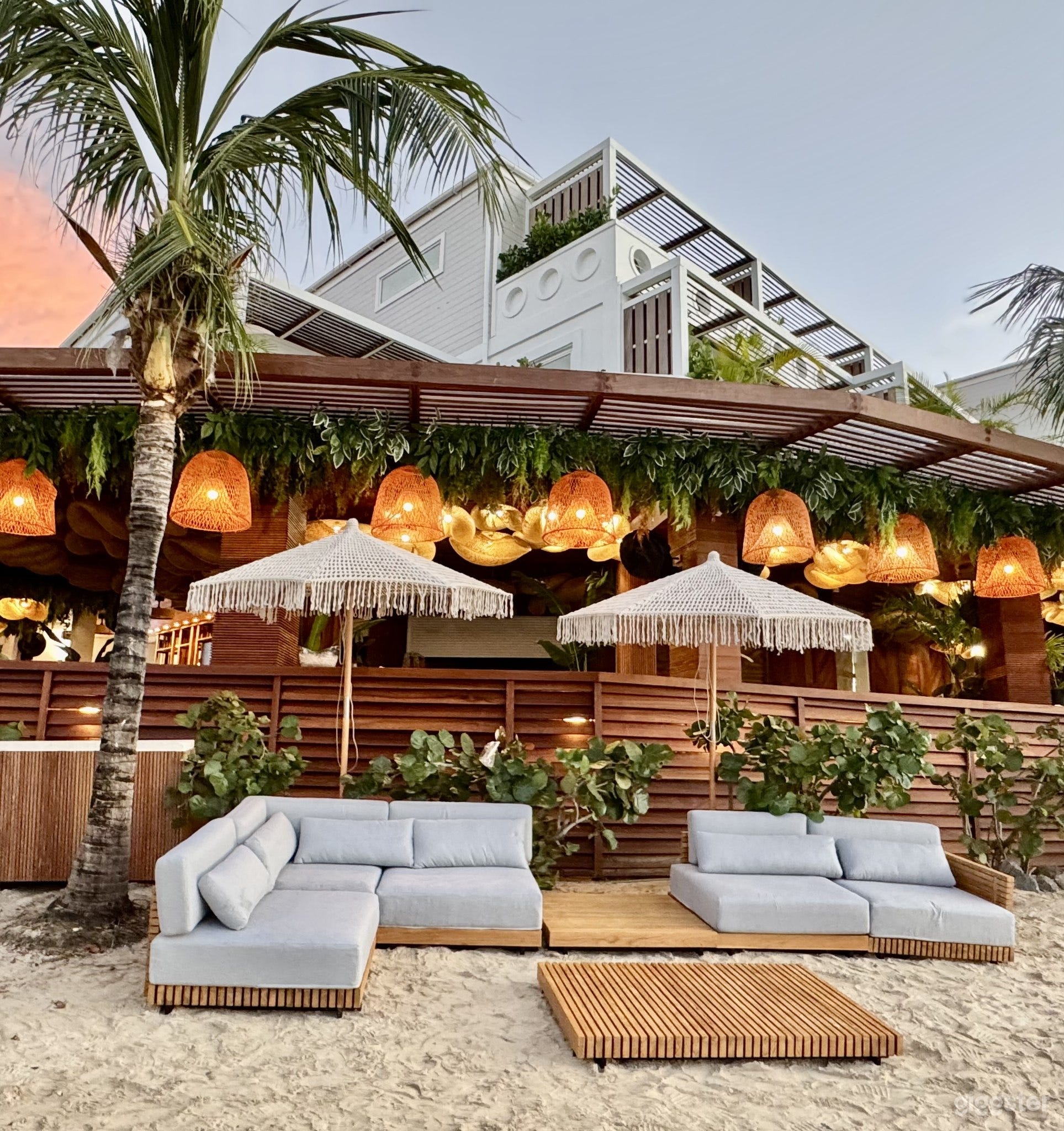 A Tropical Escape with Stunning Views (Entire Venue) Photo 1